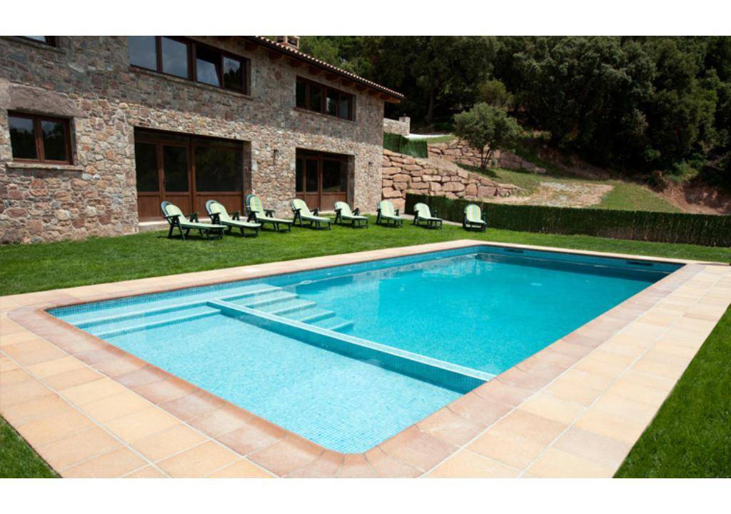 Santa Maria d'Olo House | 1000 m² House ∙ 9 bedrooms ∙ 18 guests