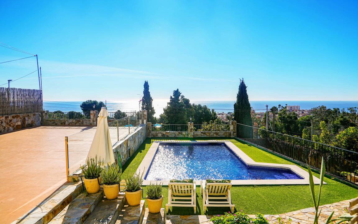 Barcelona House | 110 m² House ∙ 3 bedrooms ∙ 5 guests