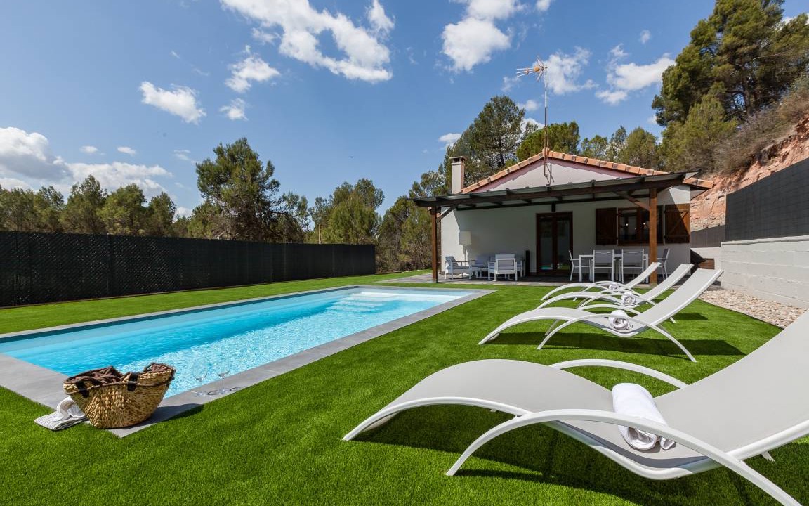 Castellnou de Bages Ski Chalet | 130 m² Chalet ∙ 3 bedrooms ∙ 6 guests