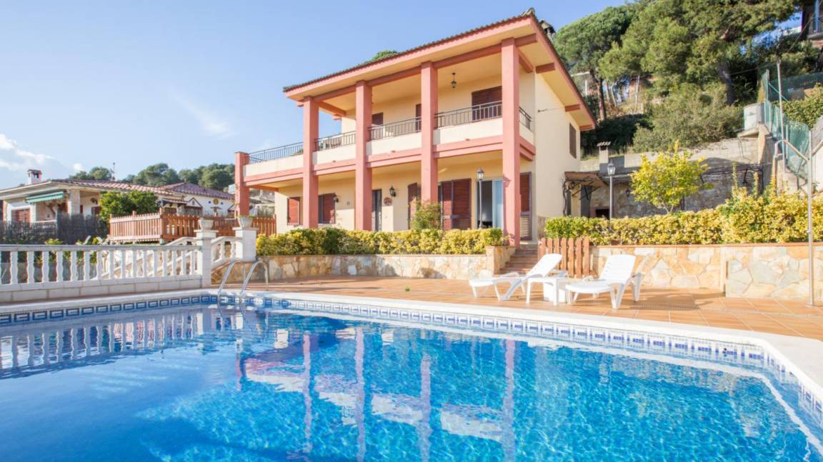 Gualba de Dalt House | 140 m² House ∙ 5 bedrooms ∙ 9 guests