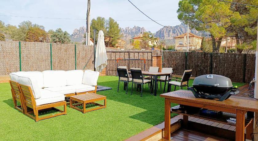 El Bruc House | 150 m² House ∙ 3 bedrooms ∙ 6 guests