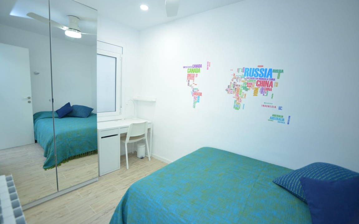 Sants-Badal Resort | 150 m² Private room ∙ 1 bedroom ∙ 1 guest