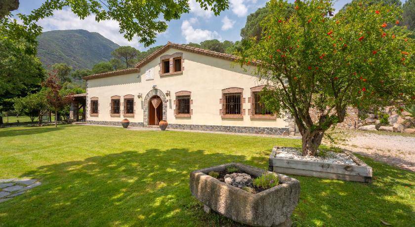 Gualba House | 158 m² House ∙ 5 bedrooms ∙ 8 guests
