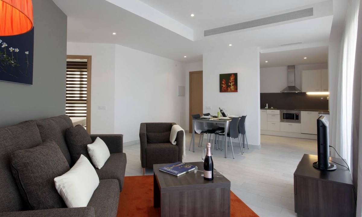Les Corts Apartment | 2 bedroom apartment with large balcony