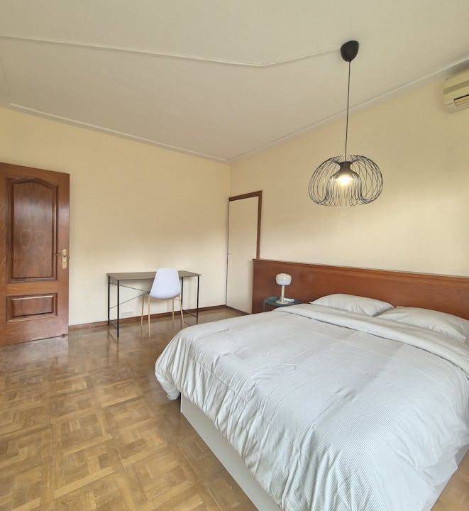 Sant Gervasi – la Bonanova Resort | 200 m² Private room ∙ 1 bedroom ∙ 1 guest
