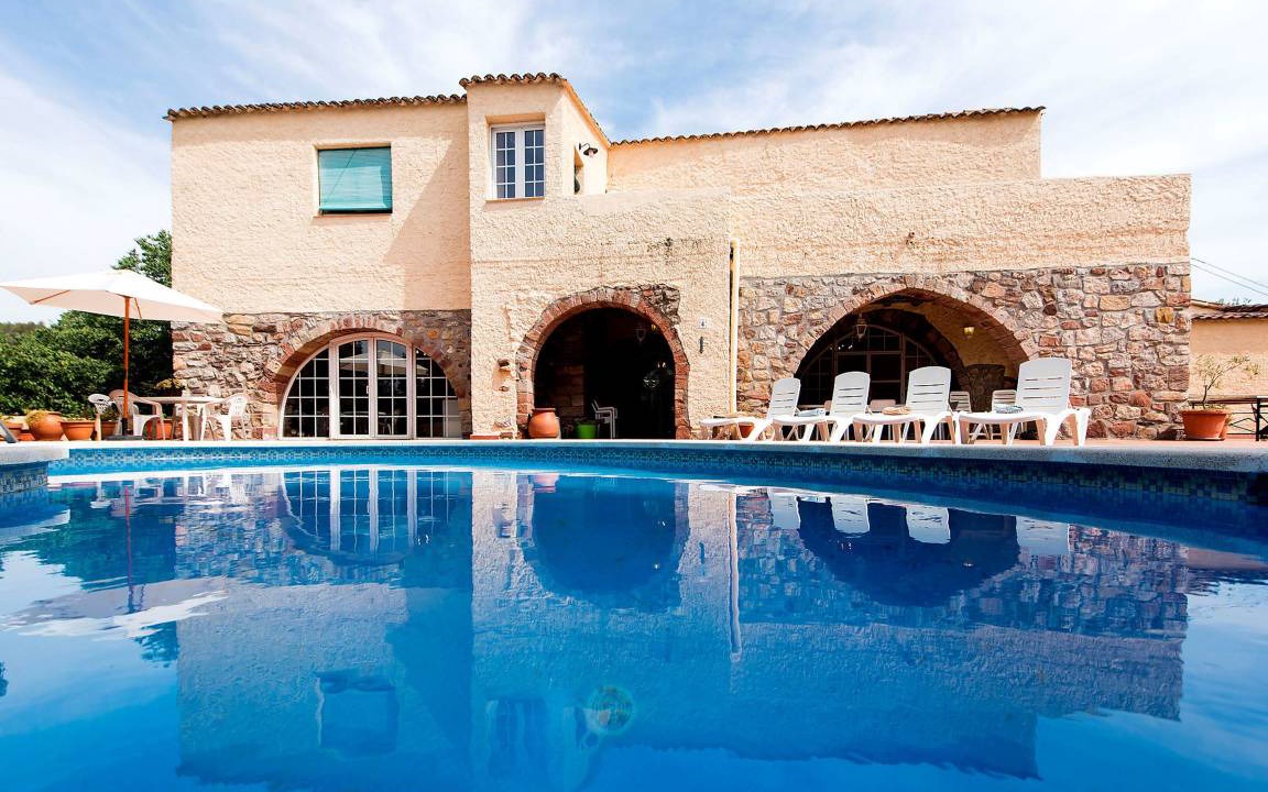 Viladecavalls House | 200 m² House ∙ 4 bedrooms ∙ 8 guests