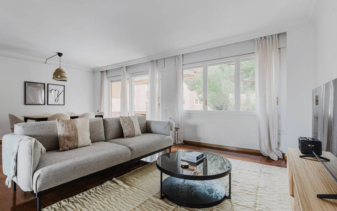 Sarria Apartment | 223 m² Apartment ∙ 3 bedrooms ∙ 6 guests