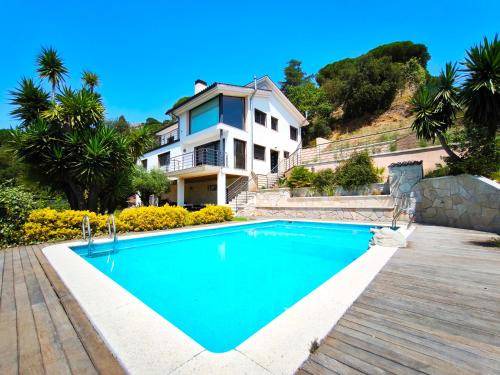 Collsacreu Villa | 224 m² Villa ∙ 3 bedrooms ∙ 6 guests