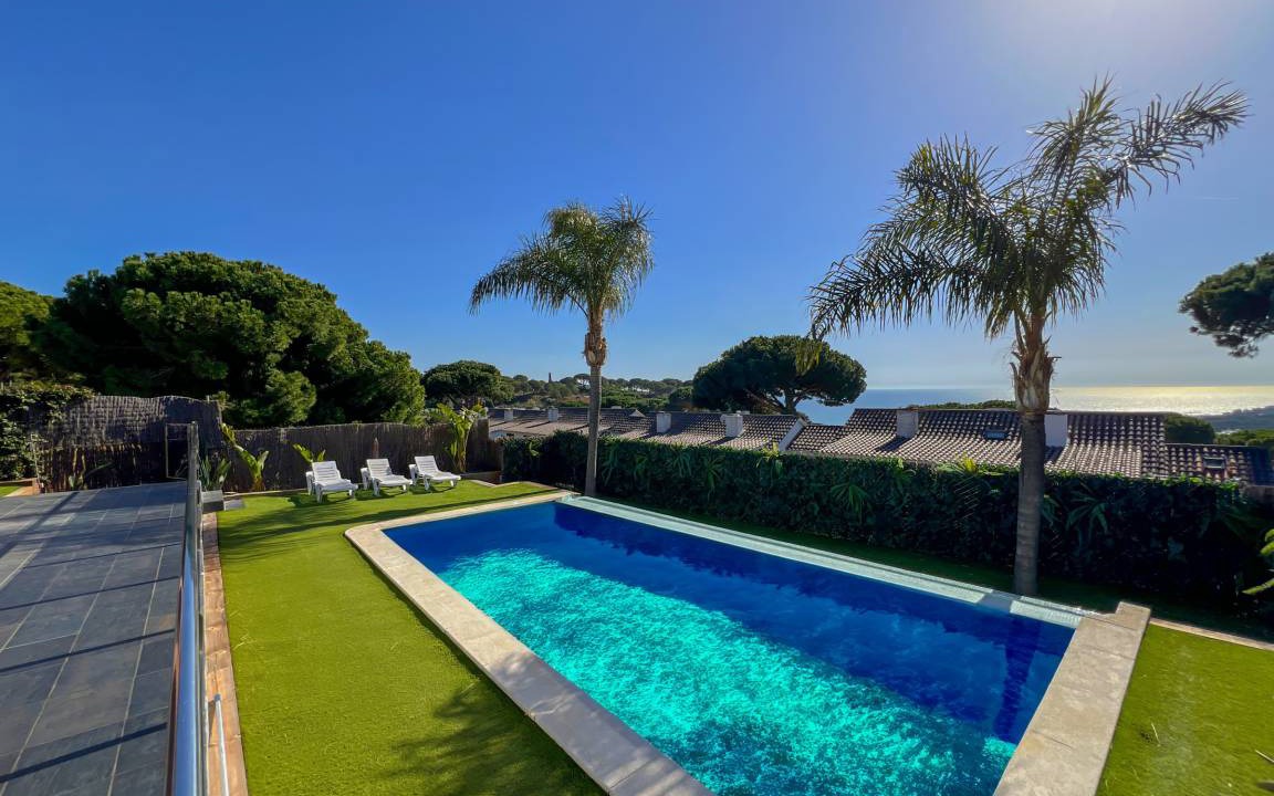 Caldes d'Estrac Villa | 250 m² Villa ∙ 4 bedrooms ∙ 8 guests