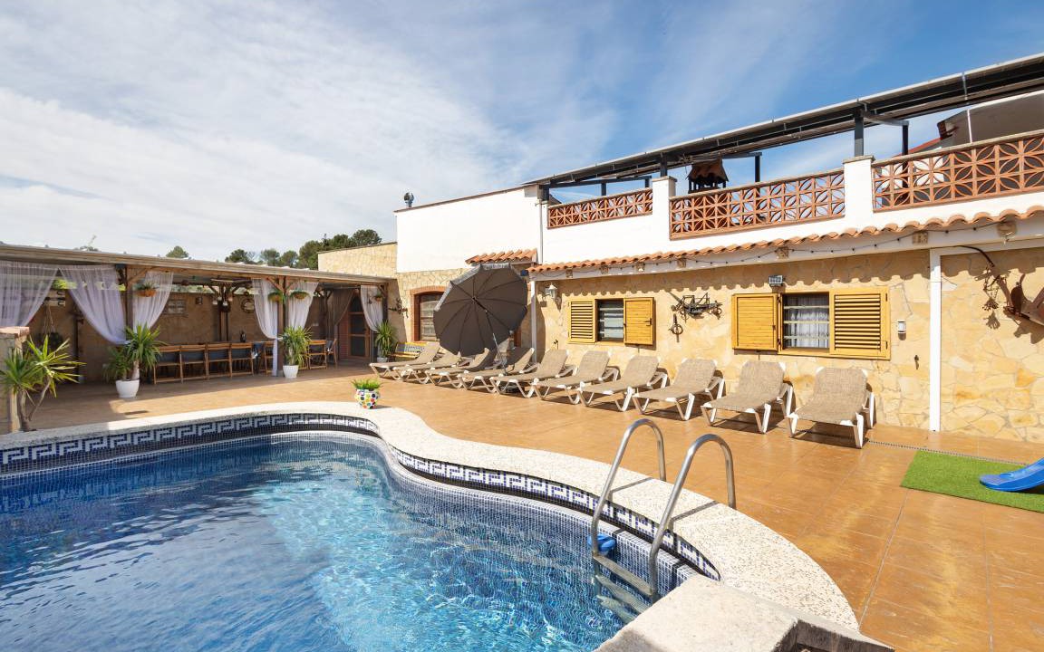 Rubi House | 280 m² House ∙ 6 bedrooms ∙ 15 guests