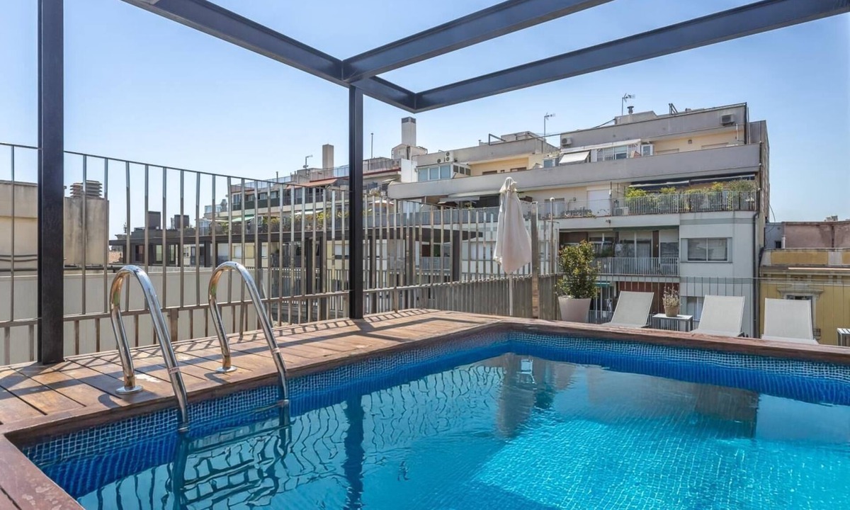el Fort Pienc Apartment | 3 rooms Barrio Gotico Duplex, Terrace and Pool - 8 pax - Free WiFi