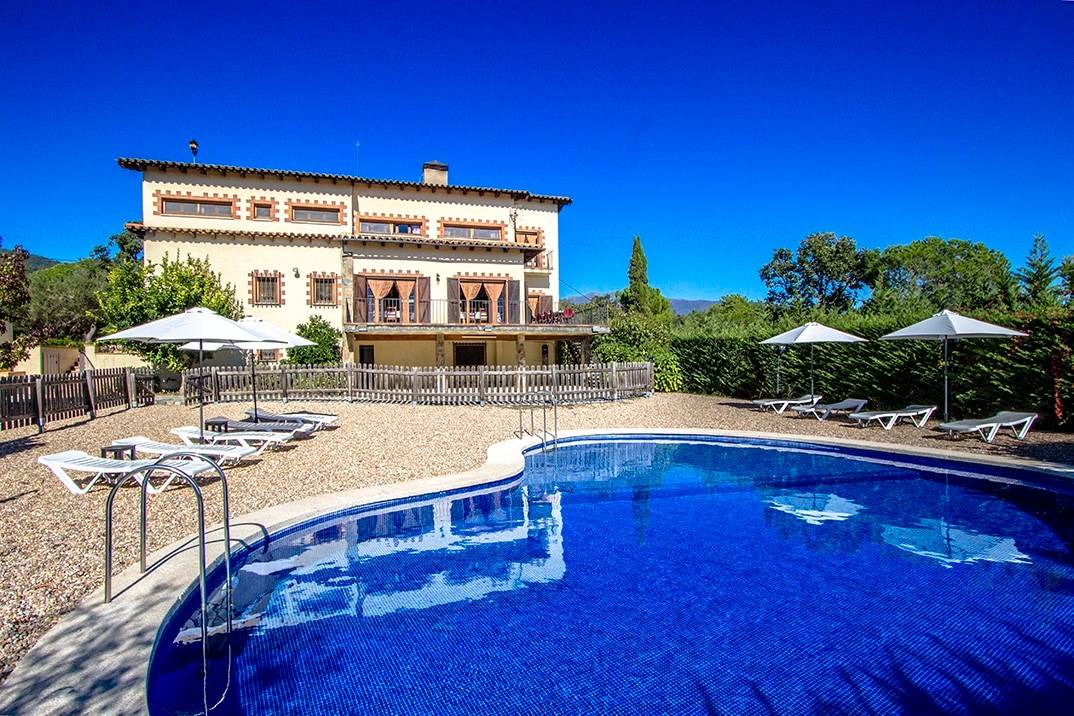 Sant Pere de Vilamajor Villa | 300 m² Villa ∙ 8 bedrooms ∙ 24 guests