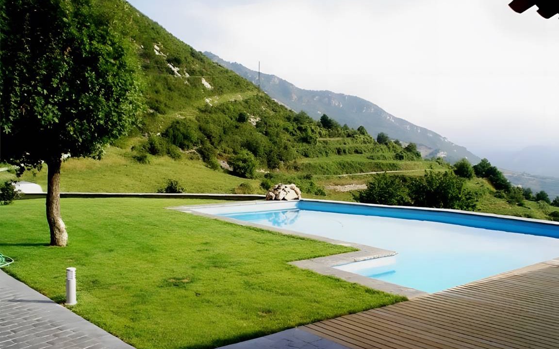 Berga House | 300 m² House ∙ 4 bedrooms ∙ 8 guests