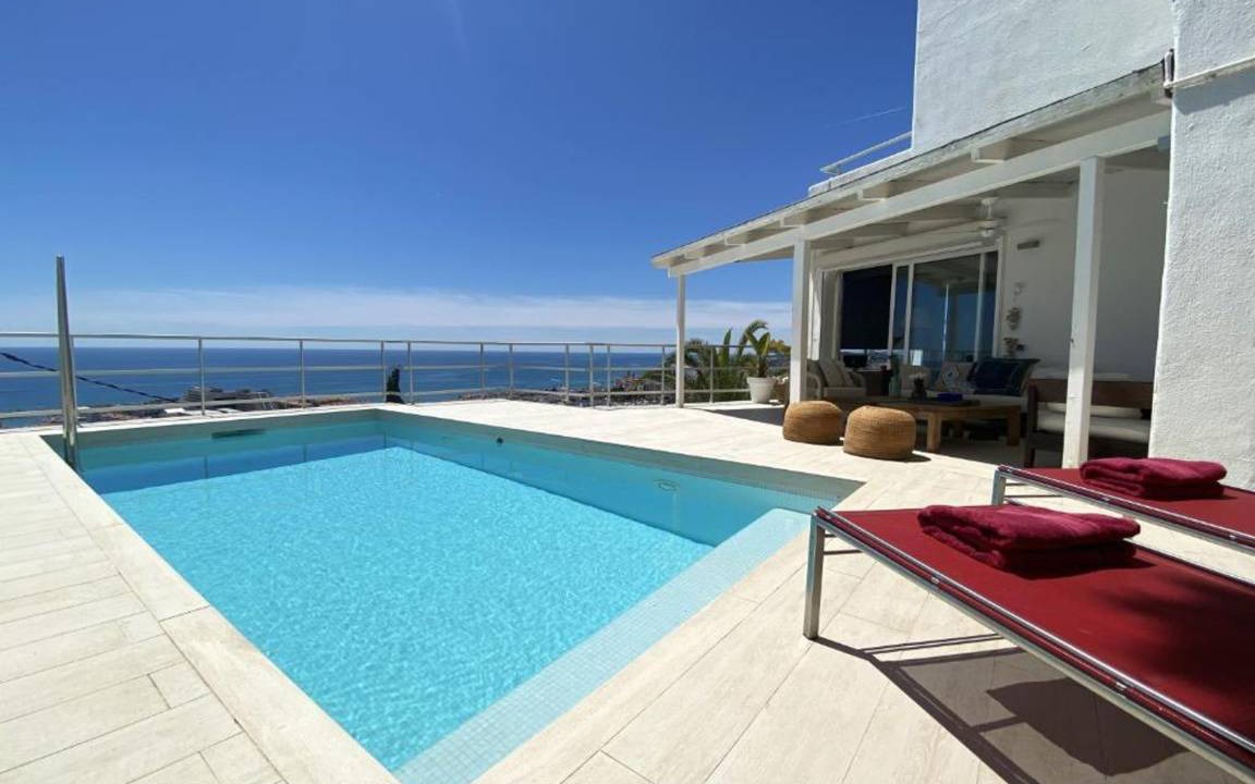Sitges Villa | 300 m² Villa ∙ 4 bedrooms ∙ 8 guests