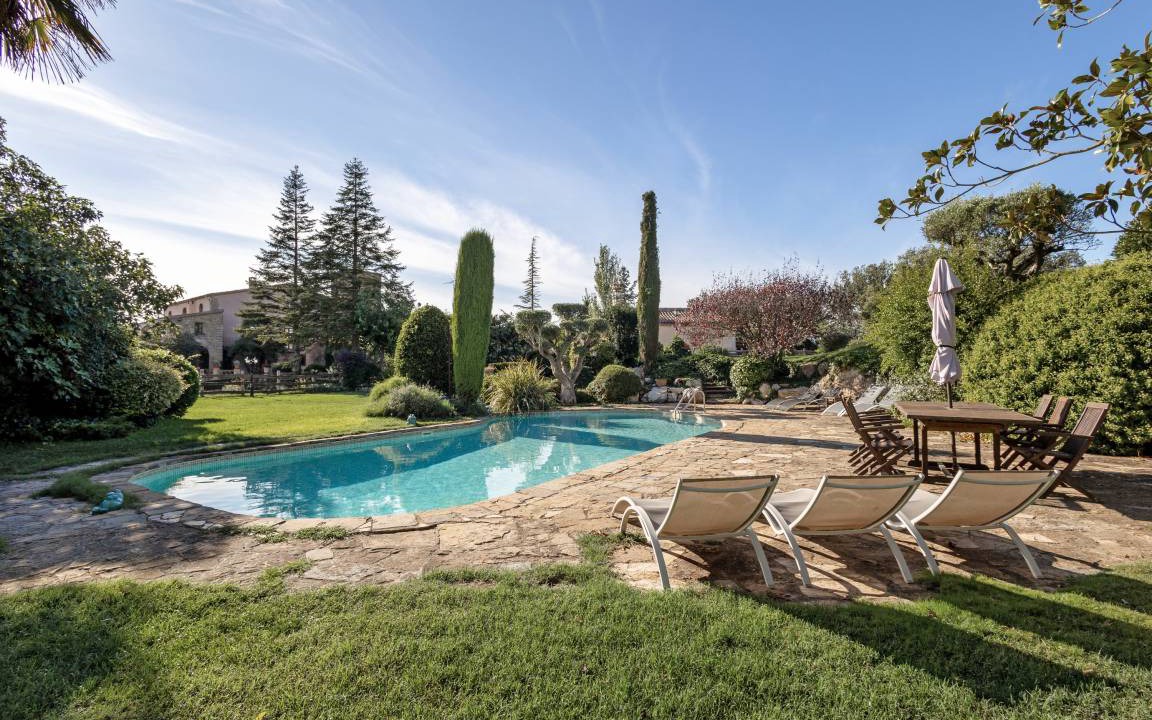 El Bruc Villa | 395 m² Villa ∙ 9 bedrooms ∙ 24 guests