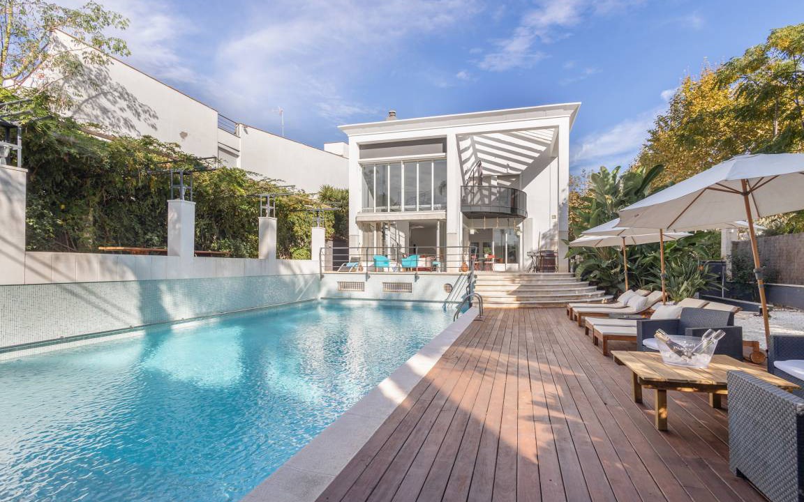 Masnou Villa | 450 m² Villa ∙ 5 bedrooms ∙ 11 guests