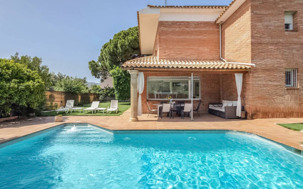 Masnou Villa | 450 m² Villa ∙ 6 bedrooms ∙ 10 guests