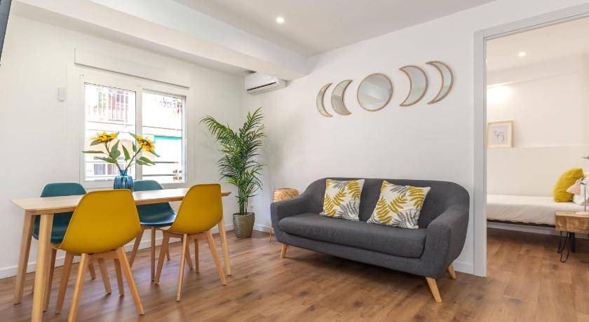 Cornella de Llobregat Apartment | 49 m² Apartment ∙ 3 bedrooms ∙ 5 guests