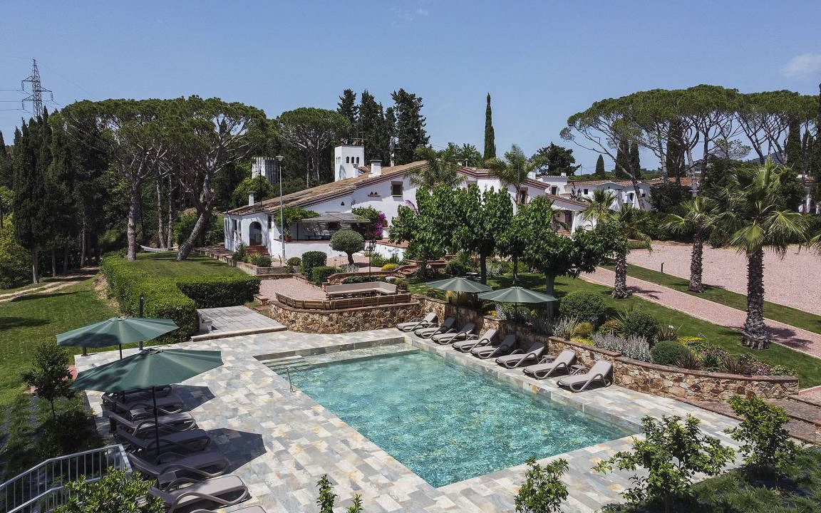 Tordera Villa | 492 m² Villa ∙ 12 bedrooms ∙ 28 guests
