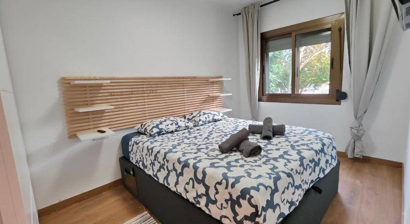 Sant Marti Apartment | 65 m² Apartment ∙ 3 bedrooms ∙ 6 guests