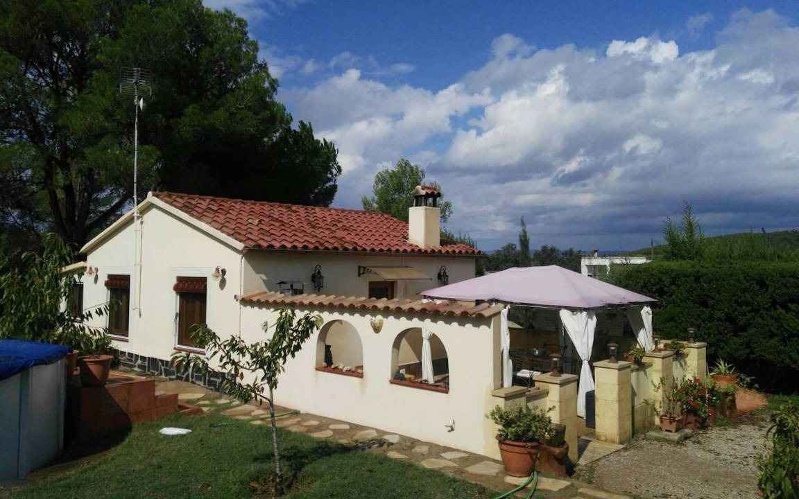 Avinyonet del Penedes Ski Chalet | 65 m² Chalet ∙ 2 bedrooms ∙ 4 guests