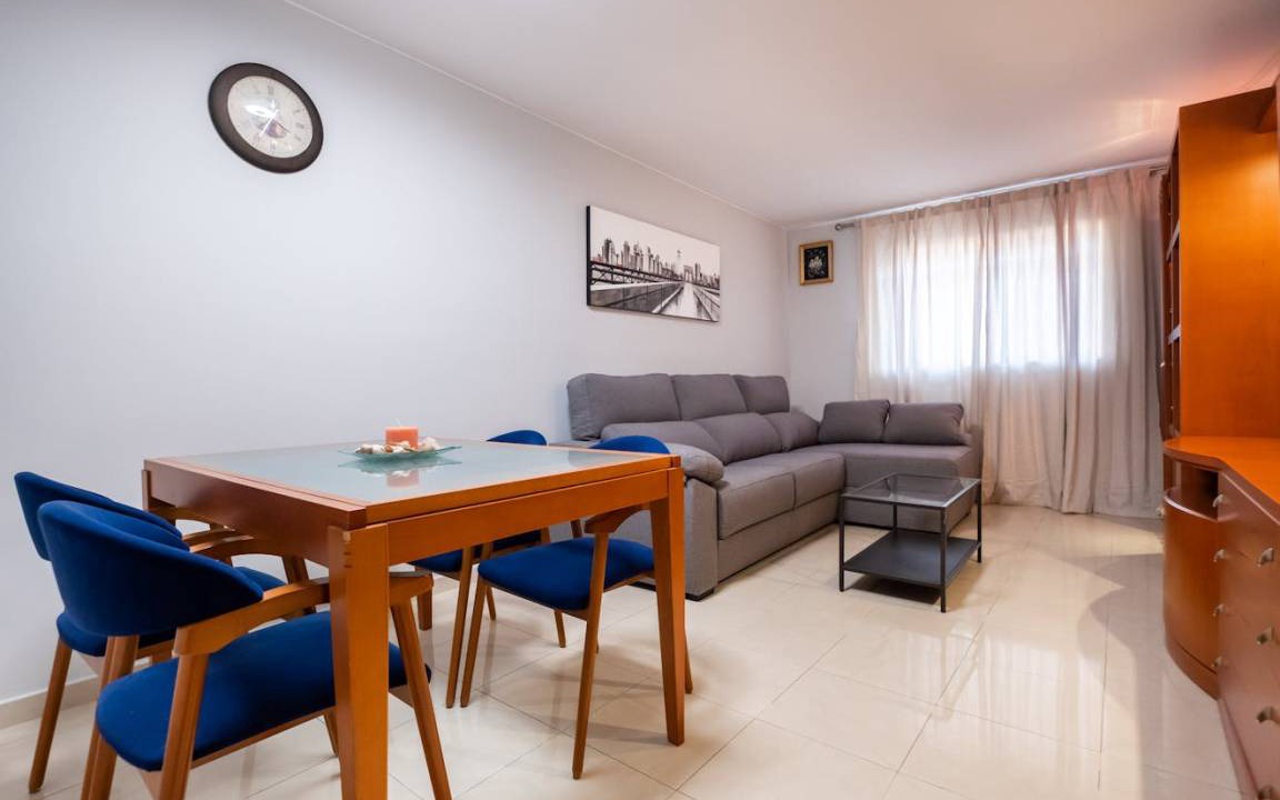 Cornella de Llobregat Apartment | 70 m² Apartment ∙ 2 bedrooms ∙ 4 guests