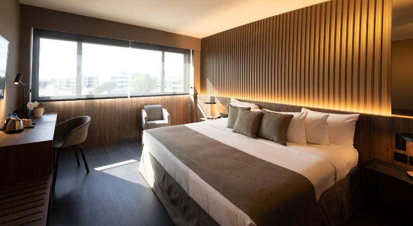 El Prat de Llobregat Hotel | 70 m² Hotel ∙ 2 bedrooms ∙ 127 guests