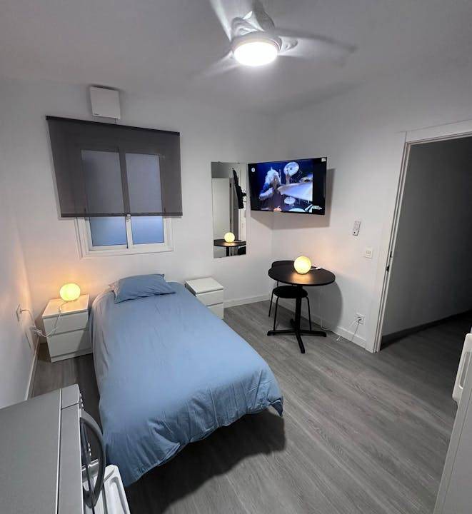 Nou Barris Resort | 75 m² Private room ∙ 1 bedroom ∙ 1 guest
