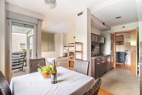 Sant Adria de Besos Apartment | 80 m² Apartment ∙ 3 bedrooms ∙ 6 guests
