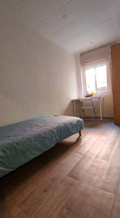 Nou Barris Resort | 85 m² Private room ∙ 1 bedroom ∙ 1 guest