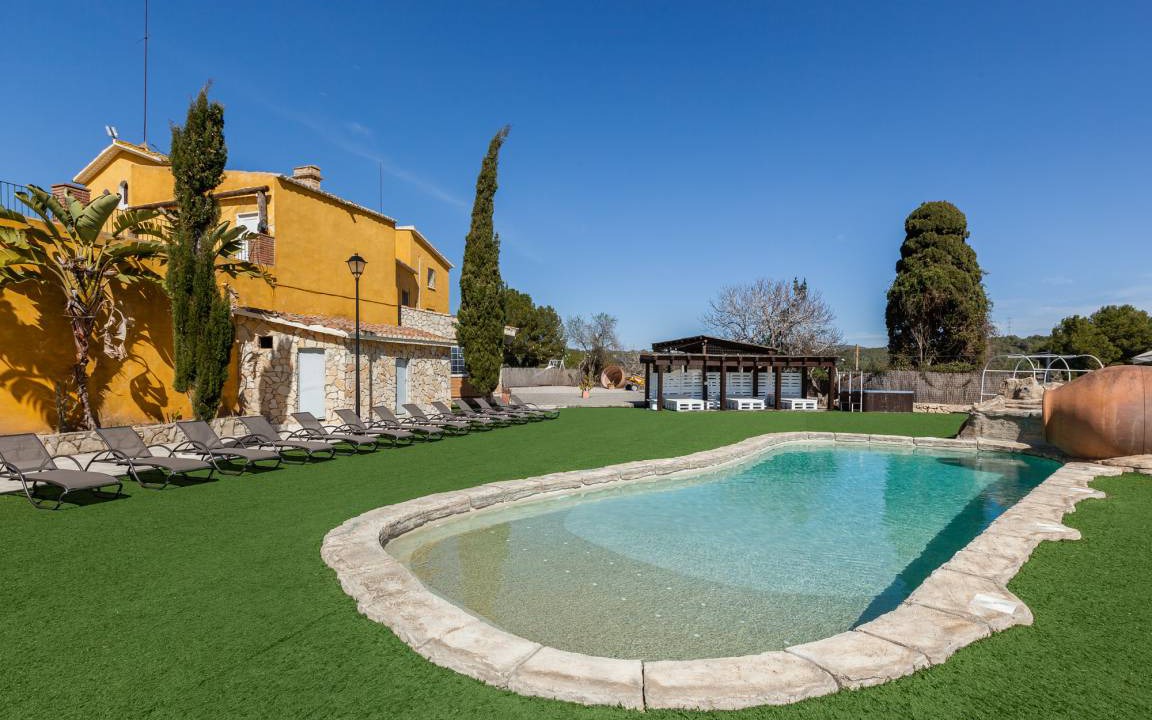 Can Trabal House | 980 m² House ∙ 9 bedrooms ∙ 24 guests