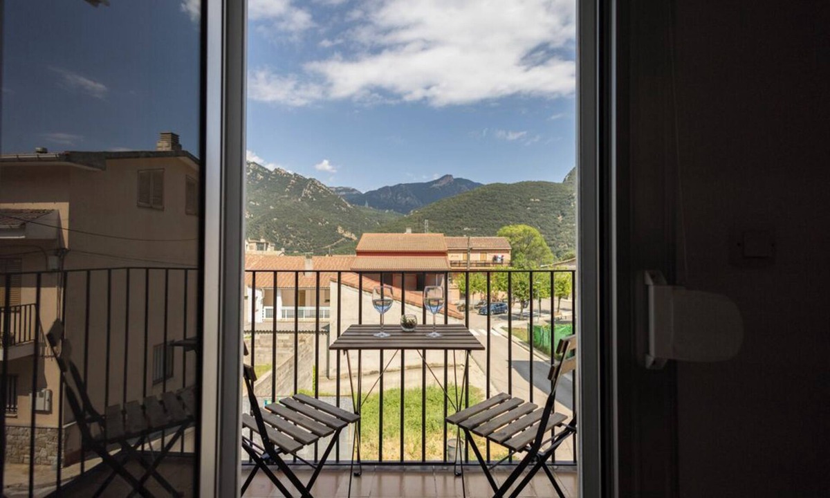 Cercs Apartment | Apartamento Acogedor y Tranquilo Vistas Montaña