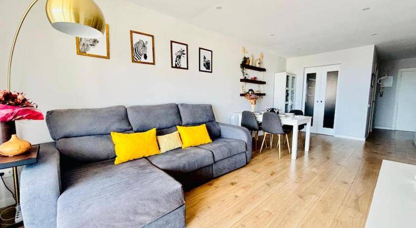 Castelldefels Apartment | Apartment ∙ 3 bedrooms ∙ 5 guests