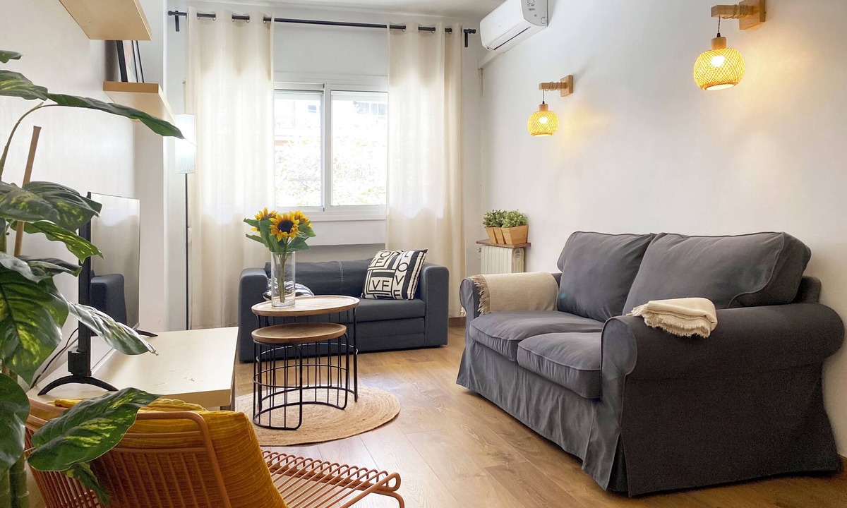 Les Corts Apartment | Apartment 3 Bedrooms Camp Nou