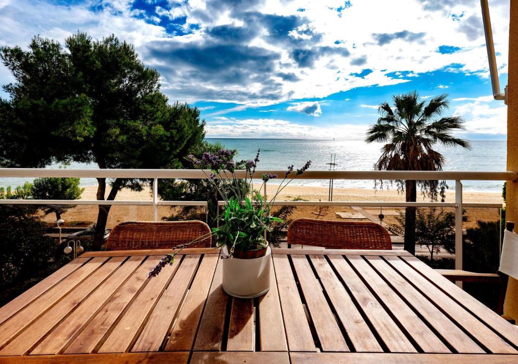 Sant Vicenc de Montalt Apartment | Apartment APARTAMENT CLIPPER