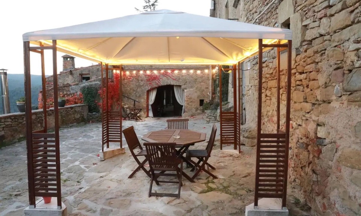 Castelltercol Apartment | Apartment 'Casa Cueva De Piedra' with Mountain View, Shared Pool and Wi-Fi