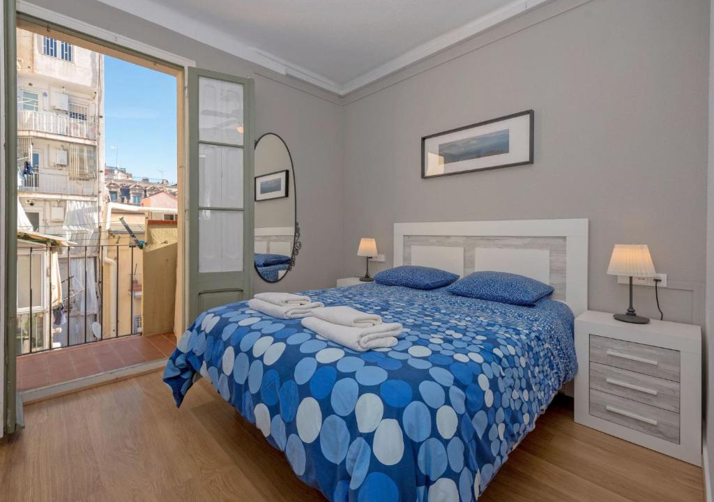 el Camp d'en Grassot i Gracia Nova Apartment | Apartment Sagrada Familia Grassot - Industria by Interhome
