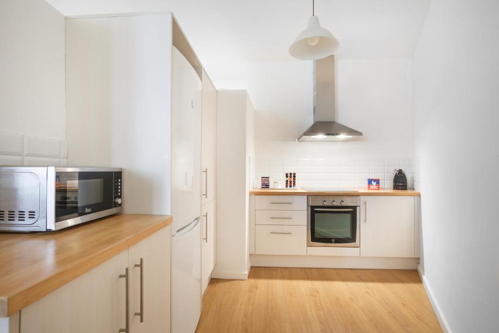 Sants Apartment | Barcelona Just Like Home