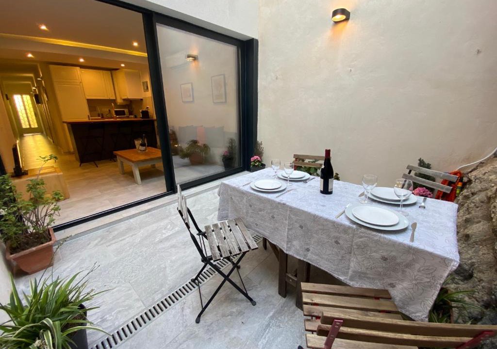 Caldes d'Estrac Apartment | Beautiful apartment 5 minutes walk to the beach