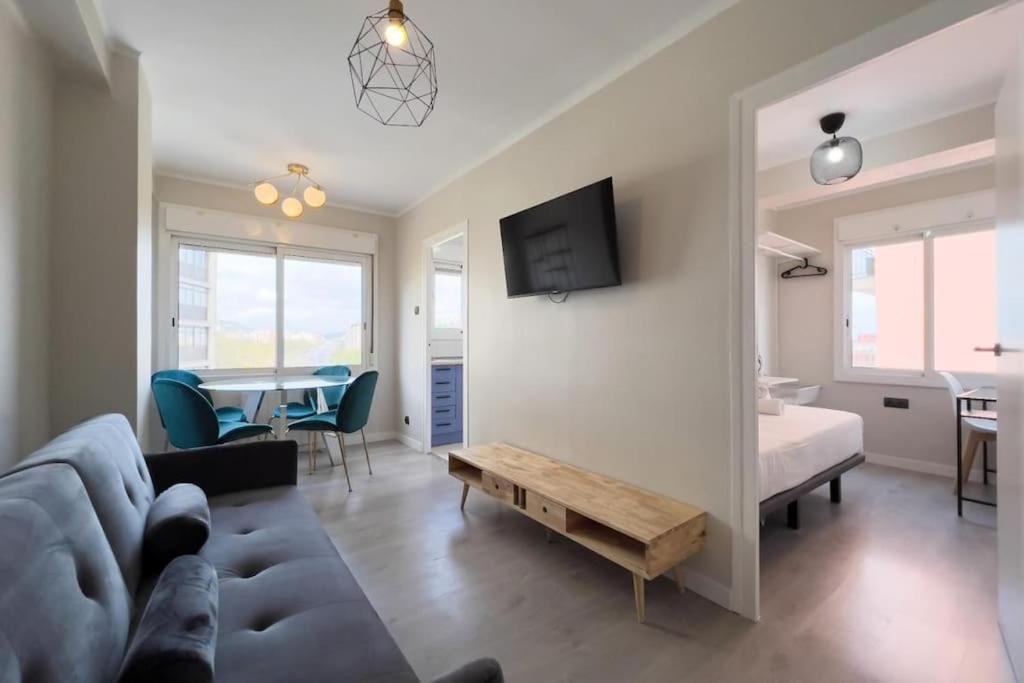 Porta Apartment | BeBarceloner Sant Andreu Apartments - 3 bedrooms