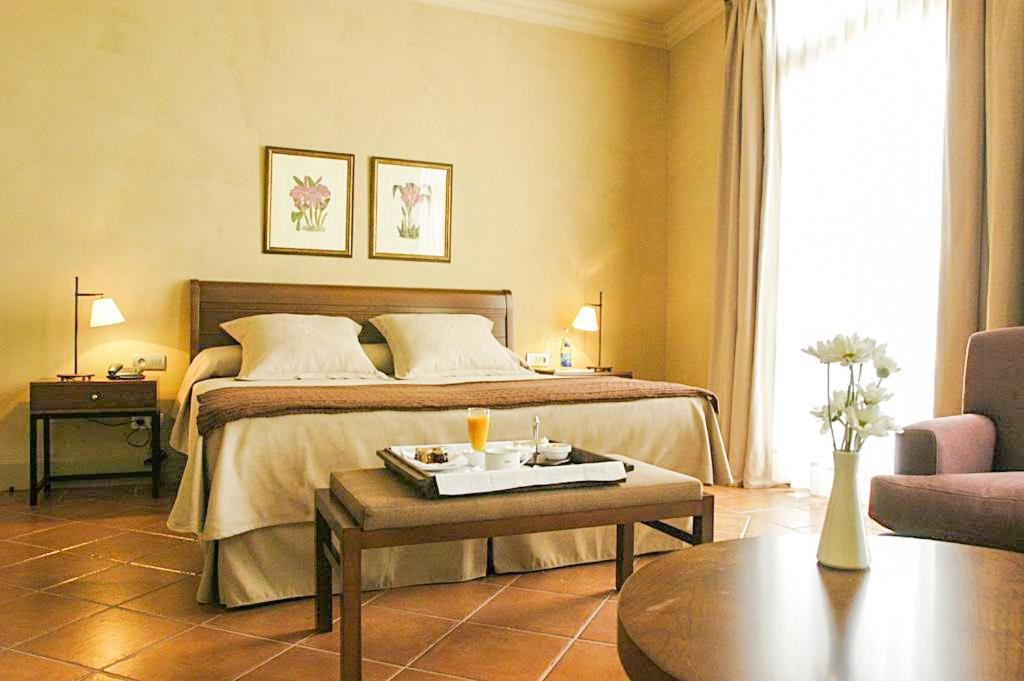 Cardona Hotel | Bremon Boutique Hotel by Duquessa Hotel Collection