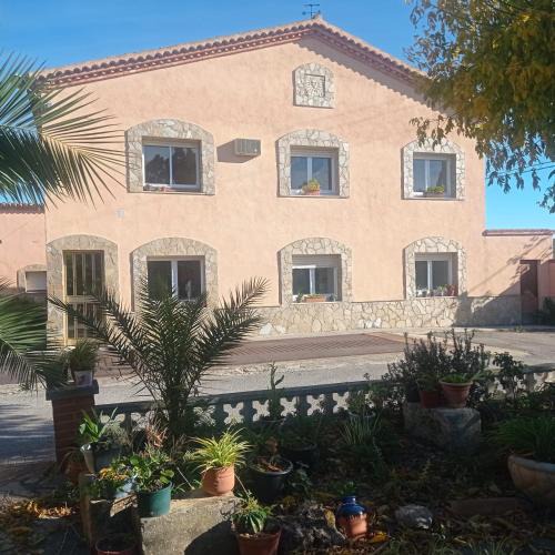 San Martin Sarroca Apartment | Ca La Montserrat - Wine Rural House