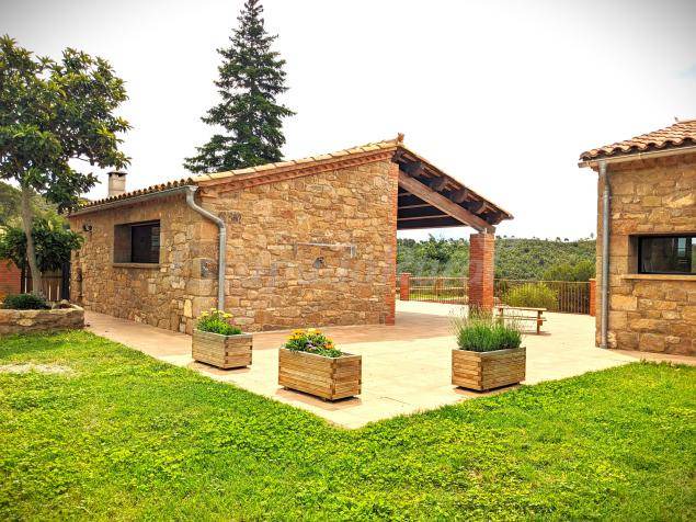 Aguilar de Segarra Cottage | Cabin ∙ 6 bedrooms ∙ 17 guests