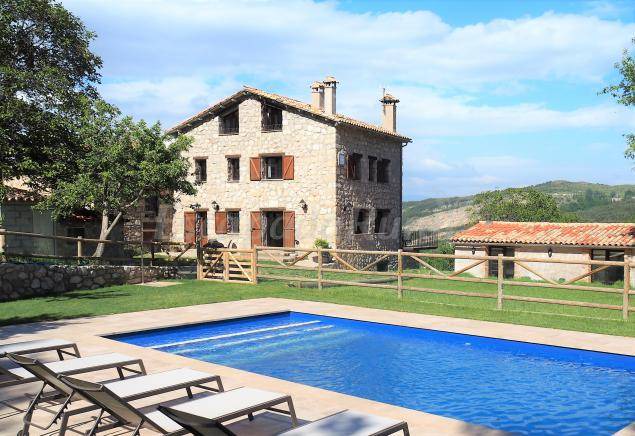 Vallcebre Cottage | Cabin ∙ 8 bedrooms ∙ 24 guests