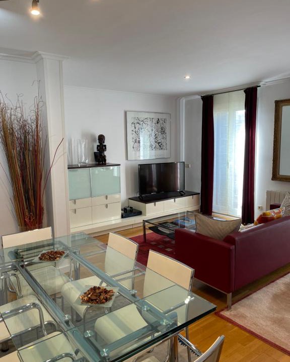 L'Antiga Esquerra de l'Eixample Apartment | Channing Apartment