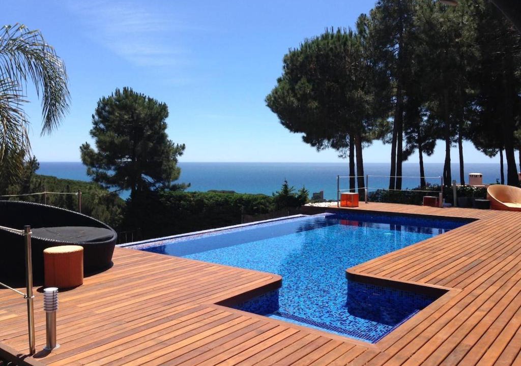 Sant Pol De Mar Villa | Design villa with sea views