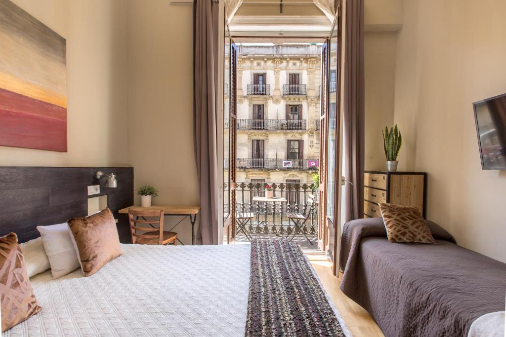 Sant Pere House | El Born Guest House by Casa Consell