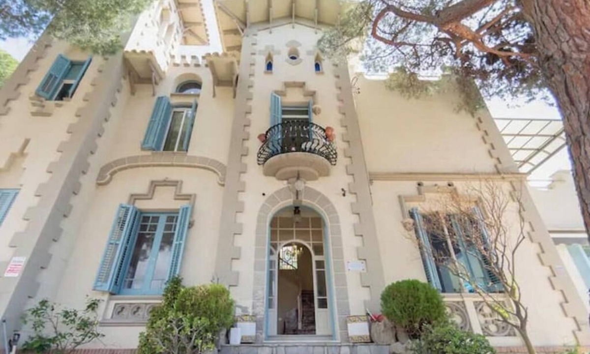 Tiana House | Entire House with Private Swimming Pool. Air Conditioning. Wi-Fi.