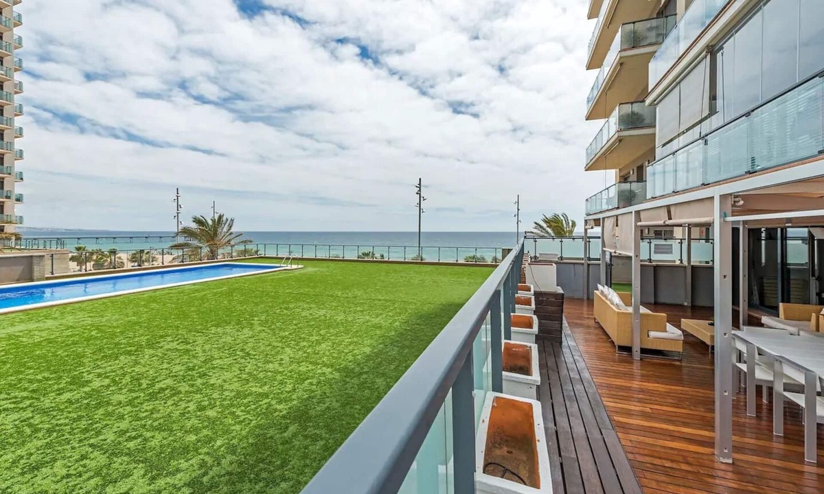 Badalona Apartment | EXCELLENT LOCATION 3 ROOMS EST. MIN. 31 NIGHTS