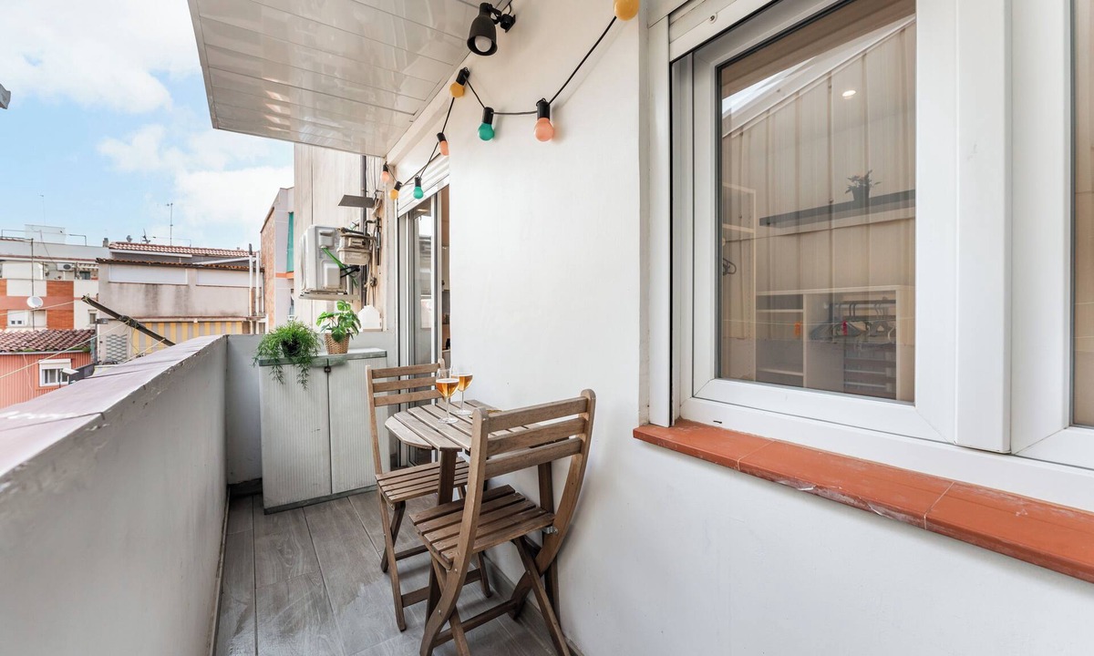 Cornella de Llobregat Apartment | Feel Welcome Barcelona Smart Flat